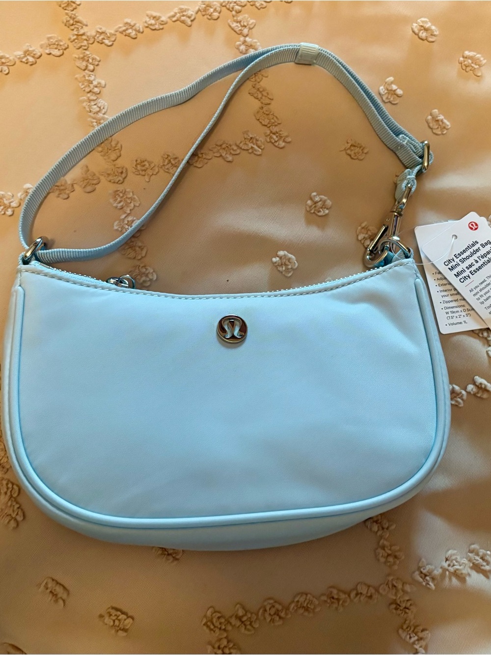 Lululemon Everywhere Crossbody Bag 2L in a gorgeous light blue colorway.